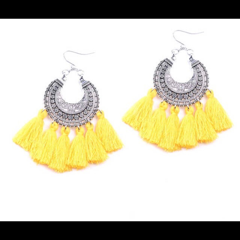 Yellow and Silver Tassel Earrings 💫 BNWT✨